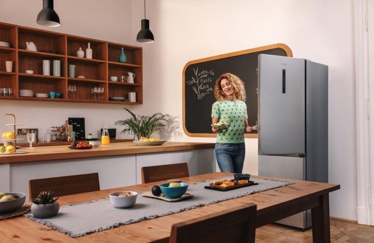 Холодильник з нижн. мороз. камерою Gorenje, 185х60х60см, 2 двері, 210(110)л, А++, NoFrost Plus, Зона св-ті, Зовн. Диспл, сірий NRK6192AS4 фото